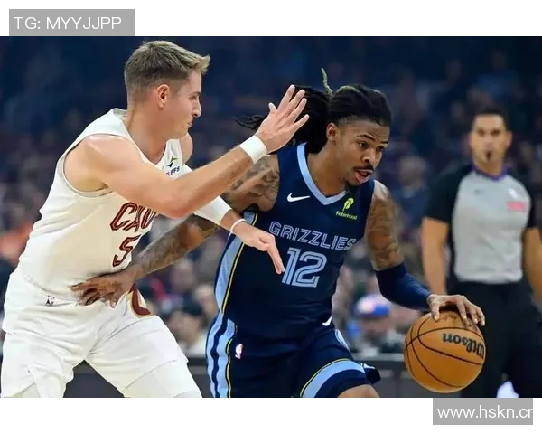 米切尔表现起伏明显第三节狂砍21分末节却陷入低迷仅得4分失误频繁 米切尔表现起伏明显第三节狂砍21分末节却陷入低迷仅得4分失误频繁