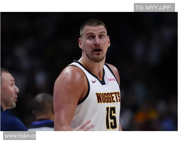 三球半场高效表现砍下23分7篮板4助攻首节独揽15分助力球队奋战 三球半场高效表现砍下23分7篮板4助攻首节独揽15分助力球队奋战