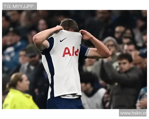 热刺后卫范德芬承认惨败阿森纳感到失望称对手表现更佳