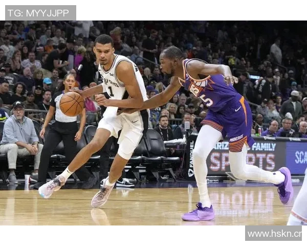 哈克斯空切接球一气呵成单臂隔扣文班亚马震撼全场