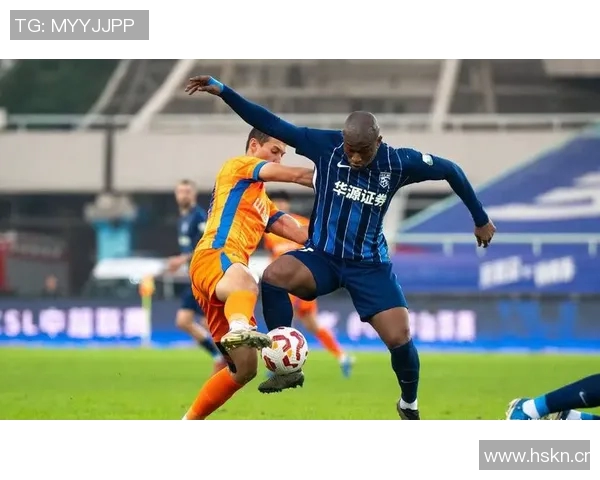 山东泰山足球俱乐部成为中超首支积分突破1500分的球队荣耀时刻 山东泰山足球俱乐部成为中超首支积分突破1500分的球队荣耀时刻