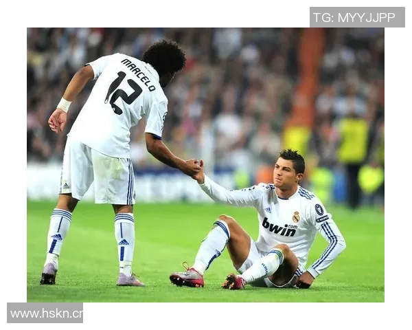 马塞洛自谦与C罗肌肉差距强调自己在欧冠决赛中的关键表现