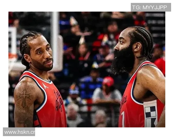 快船赢球海报曝光小卡笑容灿烂哈登背影引发球迷热议 快船赢球海报曝光小卡笑容灿烂哈登背影引发球迷热议