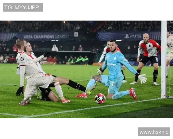 德天空报道拜仁追逐费耶诺德19岁右后卫吉瓦罗雷德英超多队同样关注